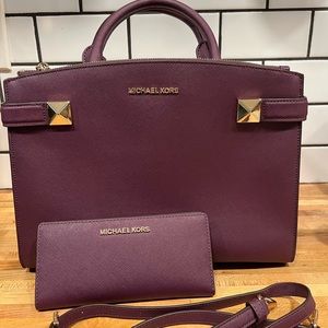 Purple Michael Kors handbag/purse with matching wallet. Great condition